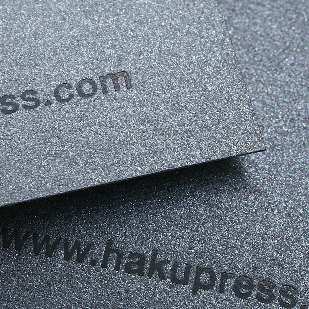 スタードリーム(チタン)に黒をかさねた艶美カード