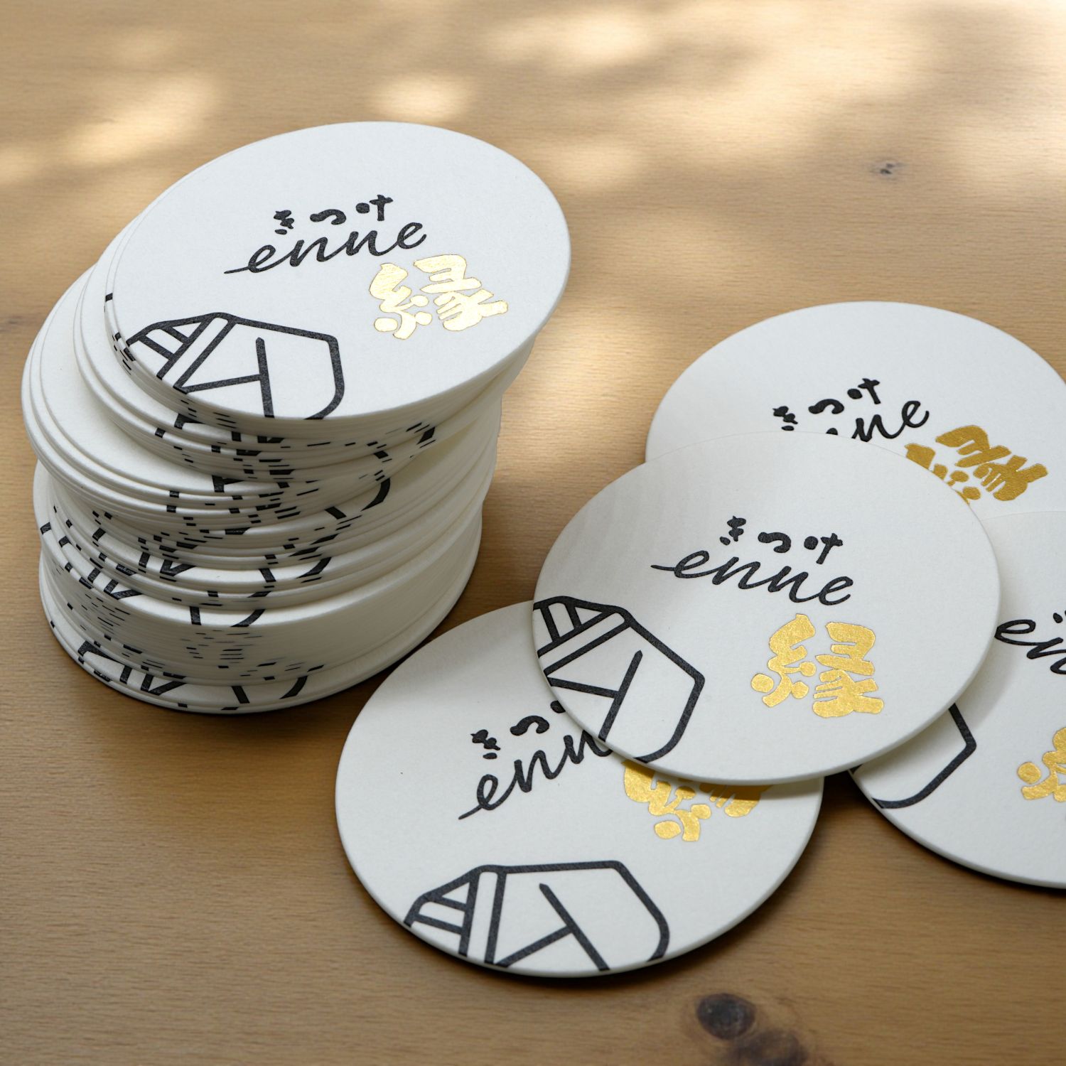 クッション紙×金箔押し 丸形タグカード